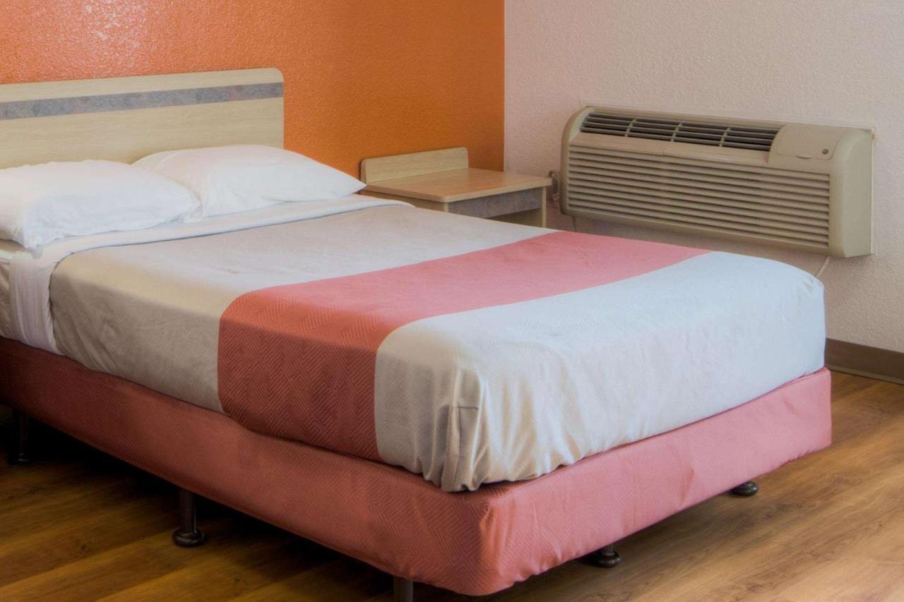 Motel 6-Niantic, Ct - New London Bagian luar foto