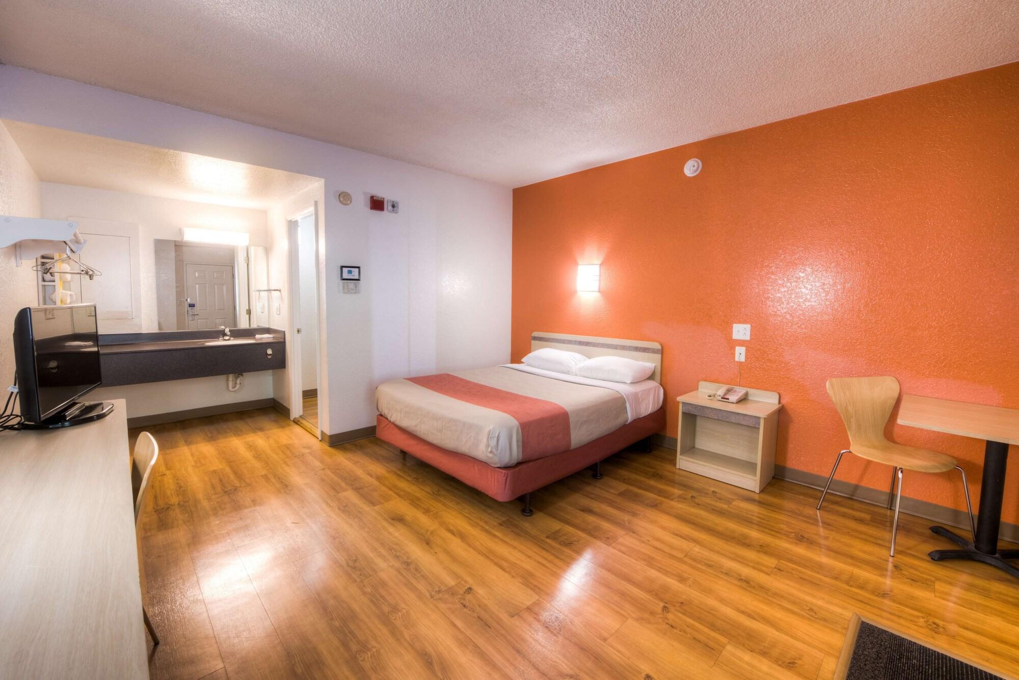 Motel 6-Niantic, Ct - New London Bagian luar foto