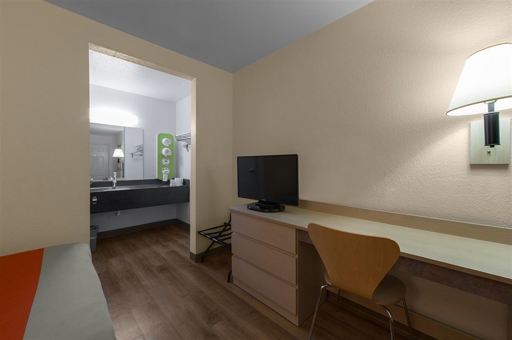 Motel 6-Niantic, Ct - New London Bagian luar foto