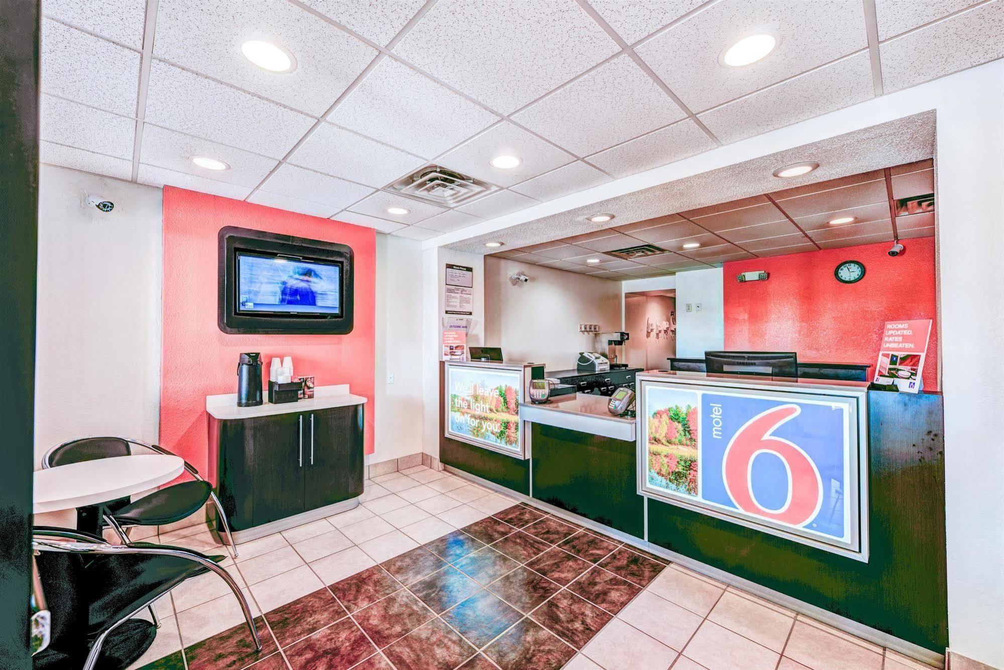 Motel 6-Niantic, Ct - New London Bagian luar foto