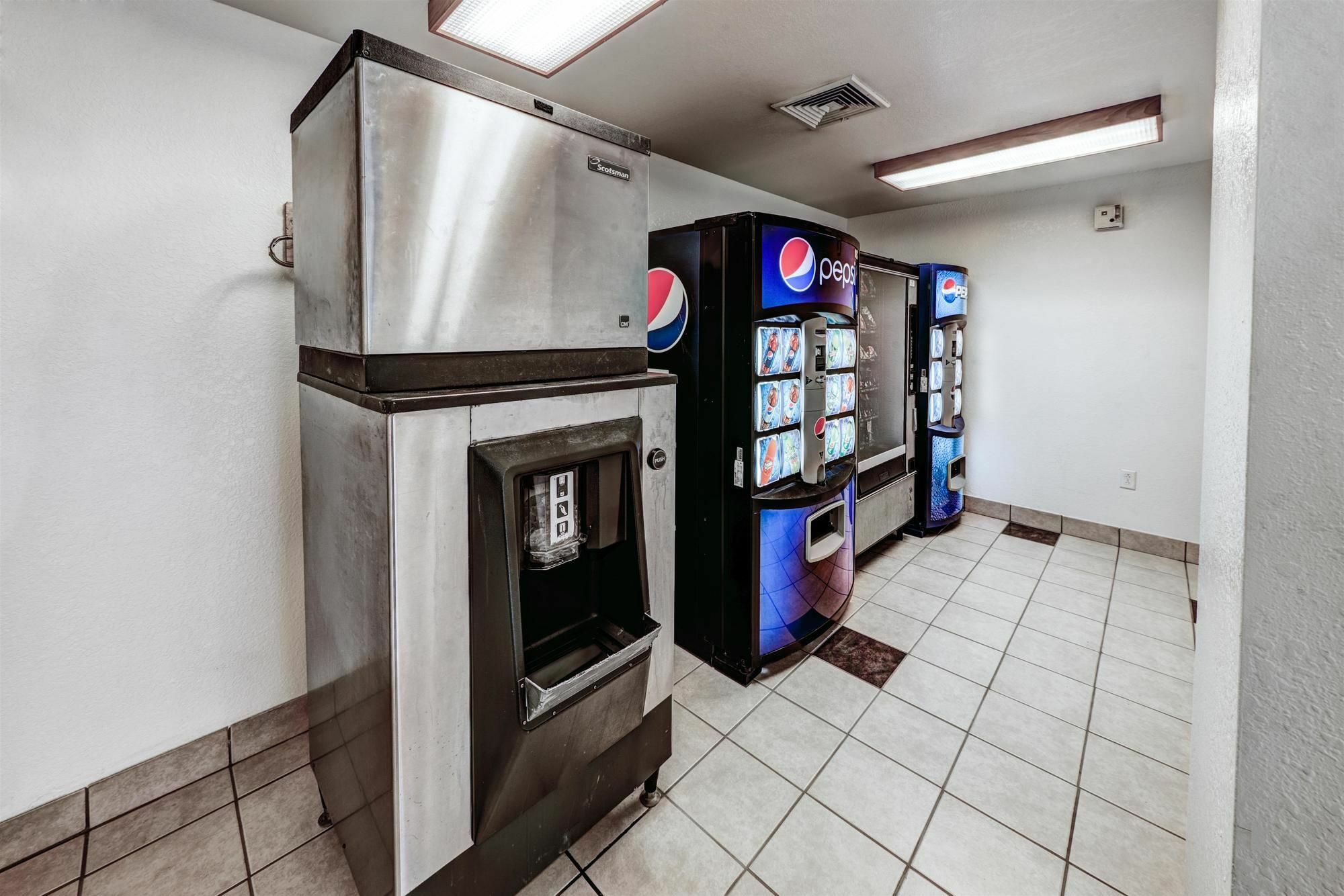Motel 6-Niantic, Ct - New London Bagian luar foto